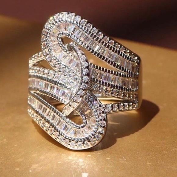 NEW💍5.6 CT PRINCESS CUT DIAMOND SILVER RING, CUTE RING, SHINY RING. - Picture 4 of 5